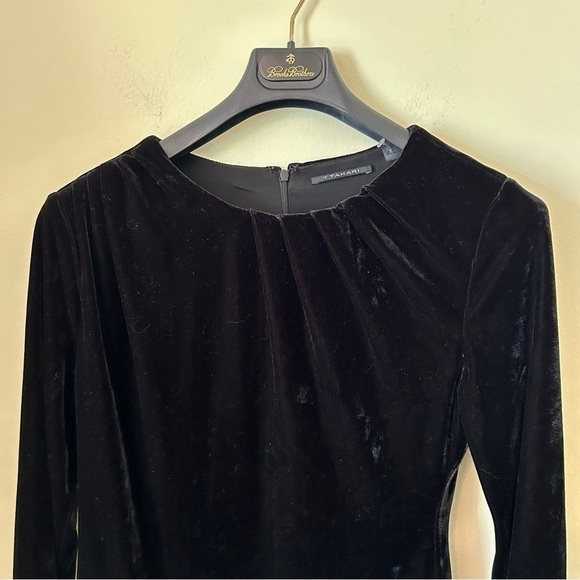 T Tahari Velvet Sheath Dress Size 8 - Picture 5 of 6